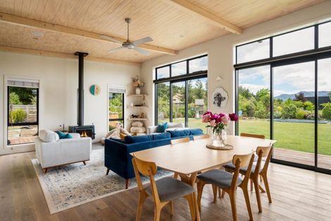 Photo of property in 4 Goldie Lane, Albert Town, Wanaka, 9305