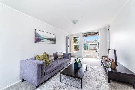 Photo of property in 30 Silverstone Place, Henderson, Auckland, 0612