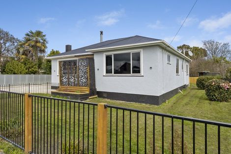 Photo of property in 1 Huia Street, Pahiatua, 4910