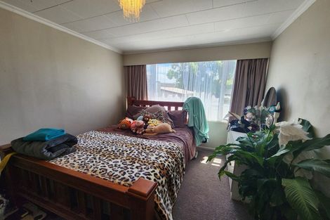 Photo of property in 2 Feist Street, Naenae, Lower Hutt, 5011