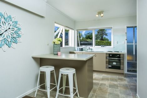 Photo of property in 1/9 Brunton Place, Glenfield, Auckland, 0629