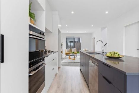 Photo of property in 5 Aquamarine Road, Rosehill, Papakura, 2113