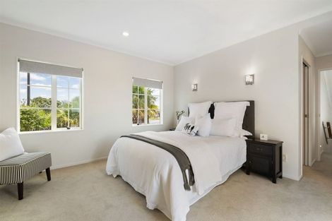Photo of property in 941 East Coast Road, Torbay, Auckland, 0630