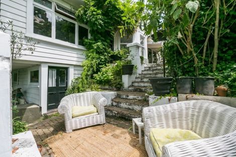 Photo of property in 21 Sealy Road, Bluff Hill, Napier, 4110