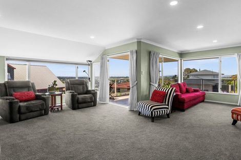 Photo of property in 76a Churchill Drive, Taradale, Napier, 4112