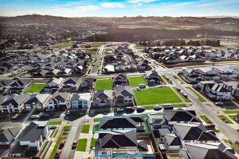 Photo of property in 2 Piki Street, Flat Bush, Auckland, 2019