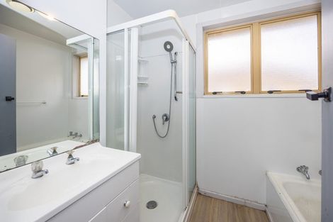 Photo of property in 42 Ross Crescent, Fairfield, Hamilton, 3214