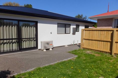 Photo of property in 2 Longmuir Street, Ilam, Christchurch, 8041
