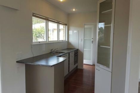 Photo of property in 48 Lynmore Drive, Hillpark, Auckland, 2102