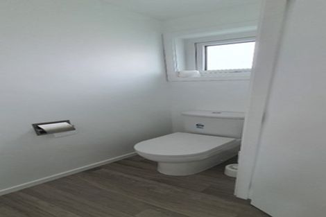 Photo of property in 4/176 Henderson Valley Road, Henderson, Auckland, 0612