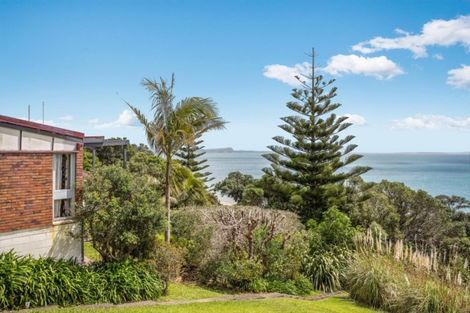 Photo of property in 216 Vipond Road, Stanmore Bay, Whangaparaoa, 0932