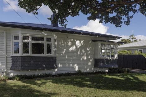 Photo of property in 6 William Street, Mangere East, Auckland, 2024