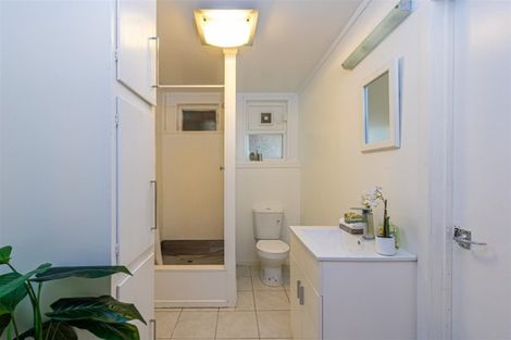 Photo of property in 206 Upper Harbour Drive, Greenhithe, Auckland, 0632