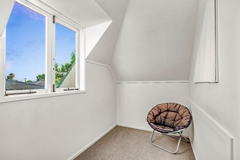 Photo of property in 2/6 Murray Road, Te Atatu Peninsula, Auckland, 0610
