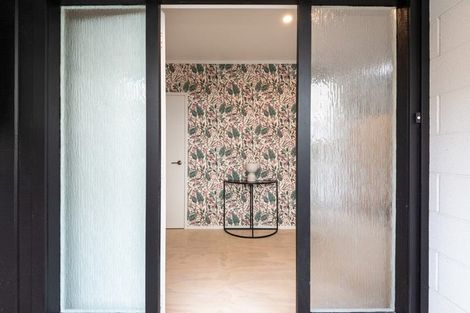 Photo of property in 1/27 Knightsbridge Drive, Forrest Hill, Auckland, 0620