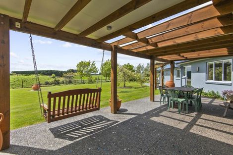Photo of property in 9 Orakei Road, Kelvin Grove, Palmerston North, 4470