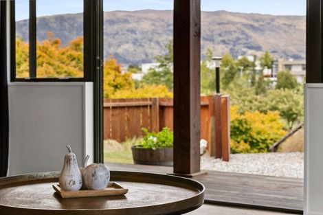 Photo of property in 5 Trevathan Lane, Wanaka, 9305