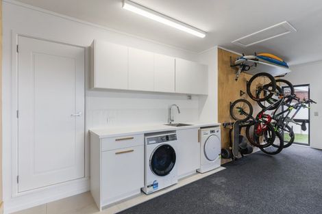 Photo of property in 27 Maygrove Drive, Orewa, 0931