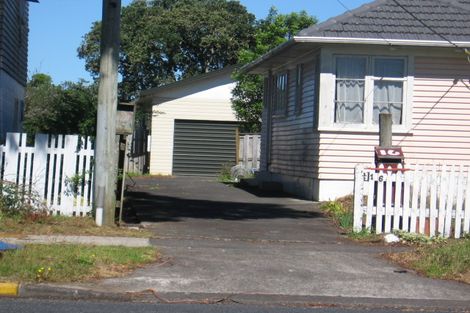 Photo of property in 1/16 Brains Road, Kelston, Auckland, 0602