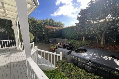 Photo of property in 25 New Windsor Road, Avondale, Auckland, 0600