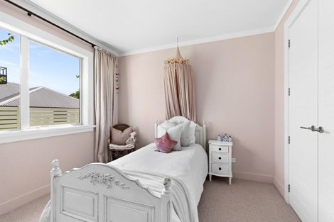 Photo of property in 12 Taruna Place, Havelock North, 4130