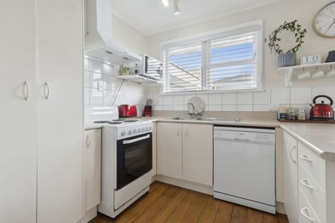 Photo of property in 1/127 Clevedon Road, Papakura, 2110