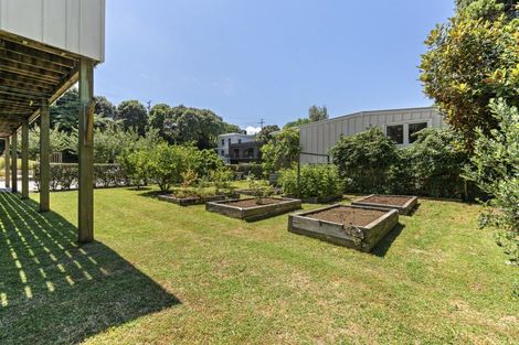 Photo of property in 18-22 Dixon Street, Oakura, 4314