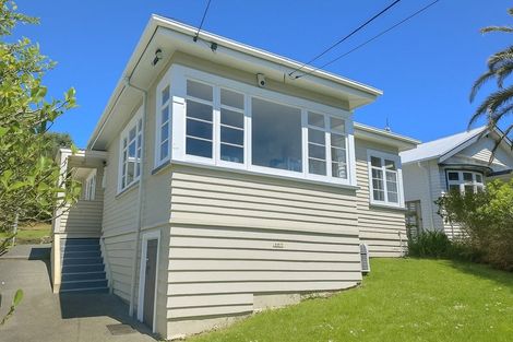 Photo of property in 18 Akatea Street, Berhampore, Wellington, 6023