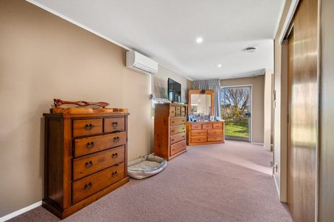 Photo of property in 35-37 Tokomaru Road, Tokomaru, Palmerston North, 4474