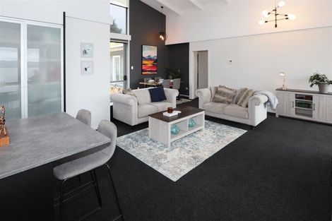 Photo of property in 184 Kawaha Point Road, Kawaha Point, Rotorua, 3010