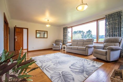 Photo of property in 296 Old Road West, Turitea, Palmerston North, 4472
