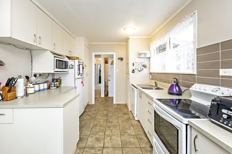 Photo of property in 65 Cargill Street, Papakura, 2110