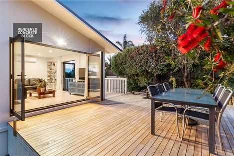 Photo of property in 2/12 Fallow Street, Browns Bay, Auckland, 0630