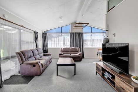 Photo of property in 40 Elliot Street, Inglewood, 4330