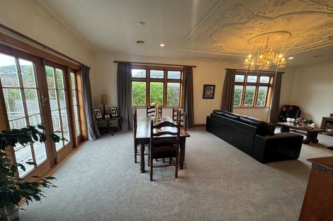 Photo of property in 1 Newcombe Crescent, Karori, Wellington, 6012