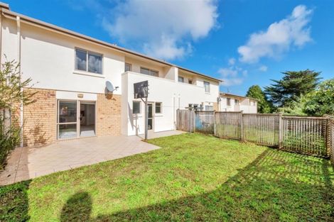 Photo of property in 10 Gina Avenue, Ranui, Auckland, 0612