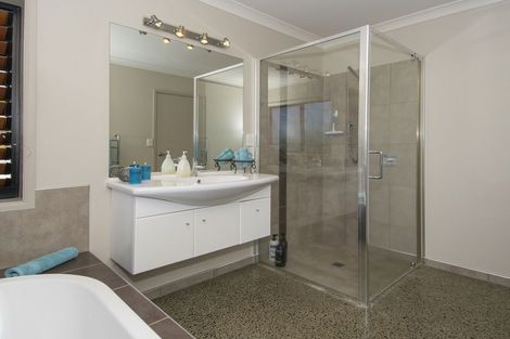 Photo of property in 110 Rowesdale Drive, Ohauiti, Tauranga, 3112