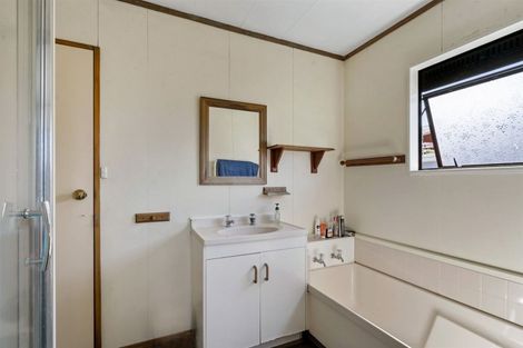 Photo of property in 1/25 Heathglen Place, Bayview, Auckland, 0629