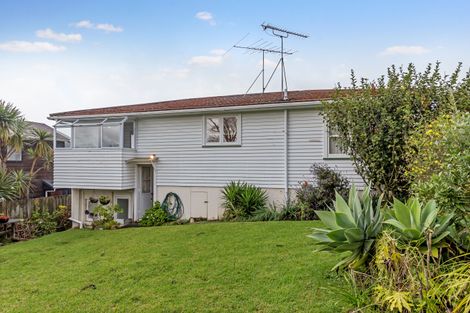 Photo of property in 1/13 Arahia Street, Northcote, Auckland, 0627