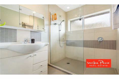 Photo of property in 2/41 Mason Street, New Lynn, Auckland, 0600