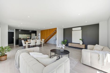 Photo of property in 111d Woodglen Road, Glen Eden, Auckland, 0602