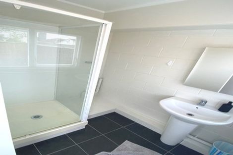 Photo of property in 3/111 Sylvan Avenue, Northcote, Auckland, 0627