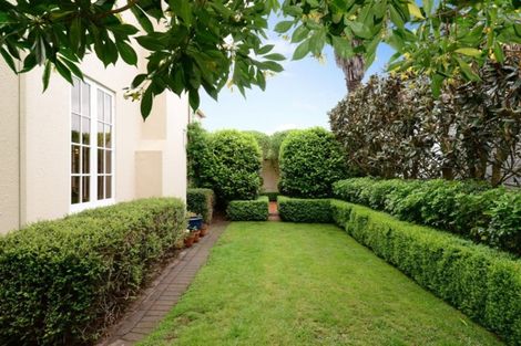 Photo of property in 4/17 Ruakiwi Road, Hamilton Lake, Hamilton, 3204