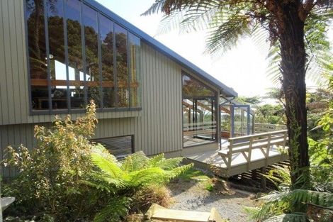 Photo of property in 32 Stanton Crescent, Karoro, Greymouth, 7805
