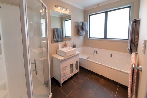 Photo of property in 339 Stoney Creek Road, Kelvin Grove, Palmerston North, 4470