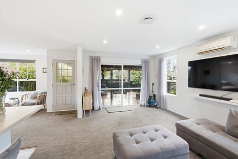 Photo of property in 7 Calbreath Place, Russley, Christchurch, 8042