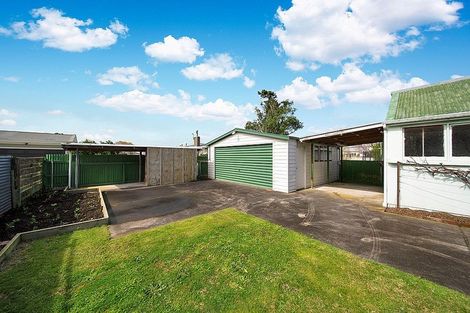 Photo of property in 28 Disraeli Street, Hawera, 4610