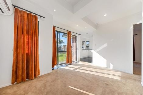 Photo of property in 1 Waylen Place, Burswood, Auckland, 2013