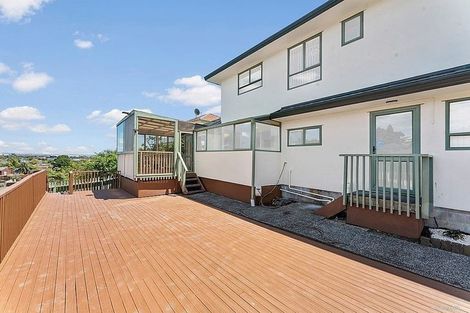 Photo of property in 18 Pistachio Place, Goodwood Heights, Auckland, 2105