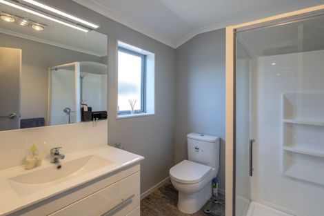 Photo of property in 12 Awahou Place, Foxton, 4814